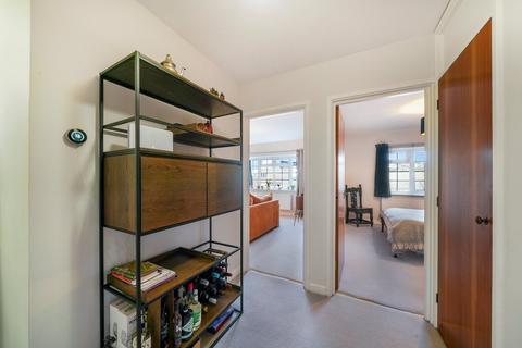 1 bedroom flat for sale, Mitcham Park, Mitcham, CR4