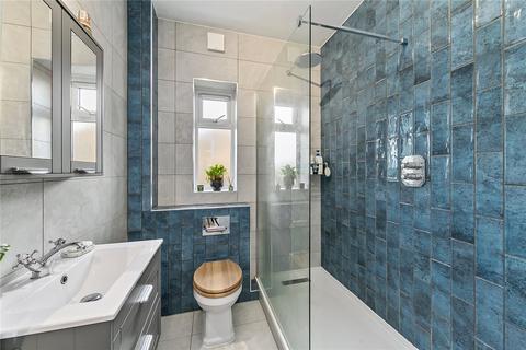 1 bedroom apartment for sale, Courtyard Apartments, Teddington