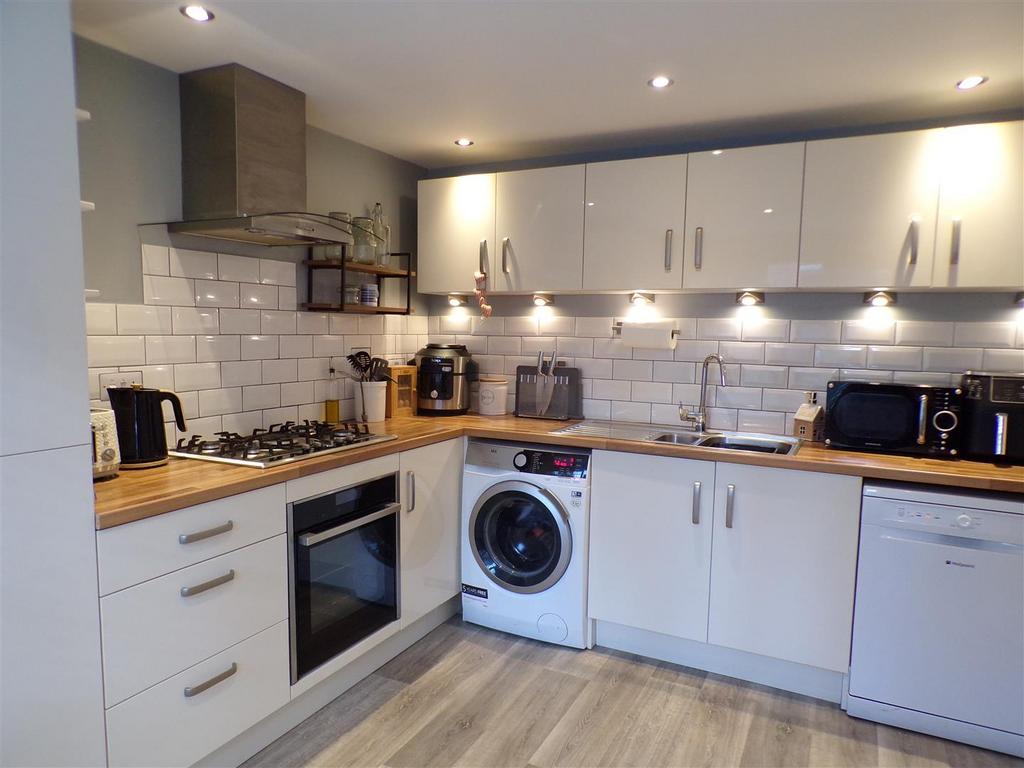 Kitchen.JPG