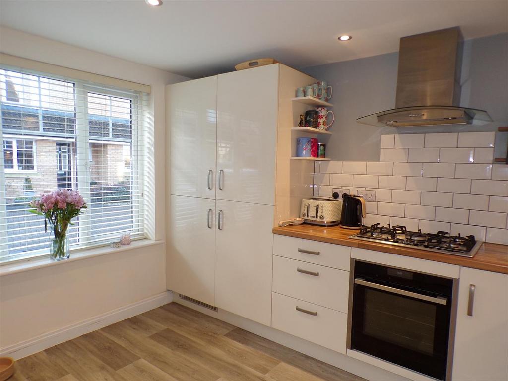 Kitchen1.JPG