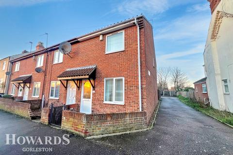 2 bedroom end of terrace house for sale, St Andrews Road, Gorleston