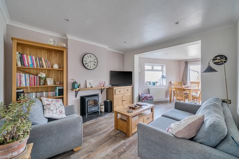 3 bedroom bungalow for sale, Farleigh Road, New Haw, KT15