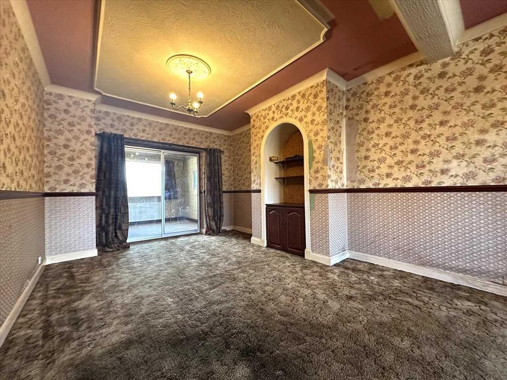 Generous lounge