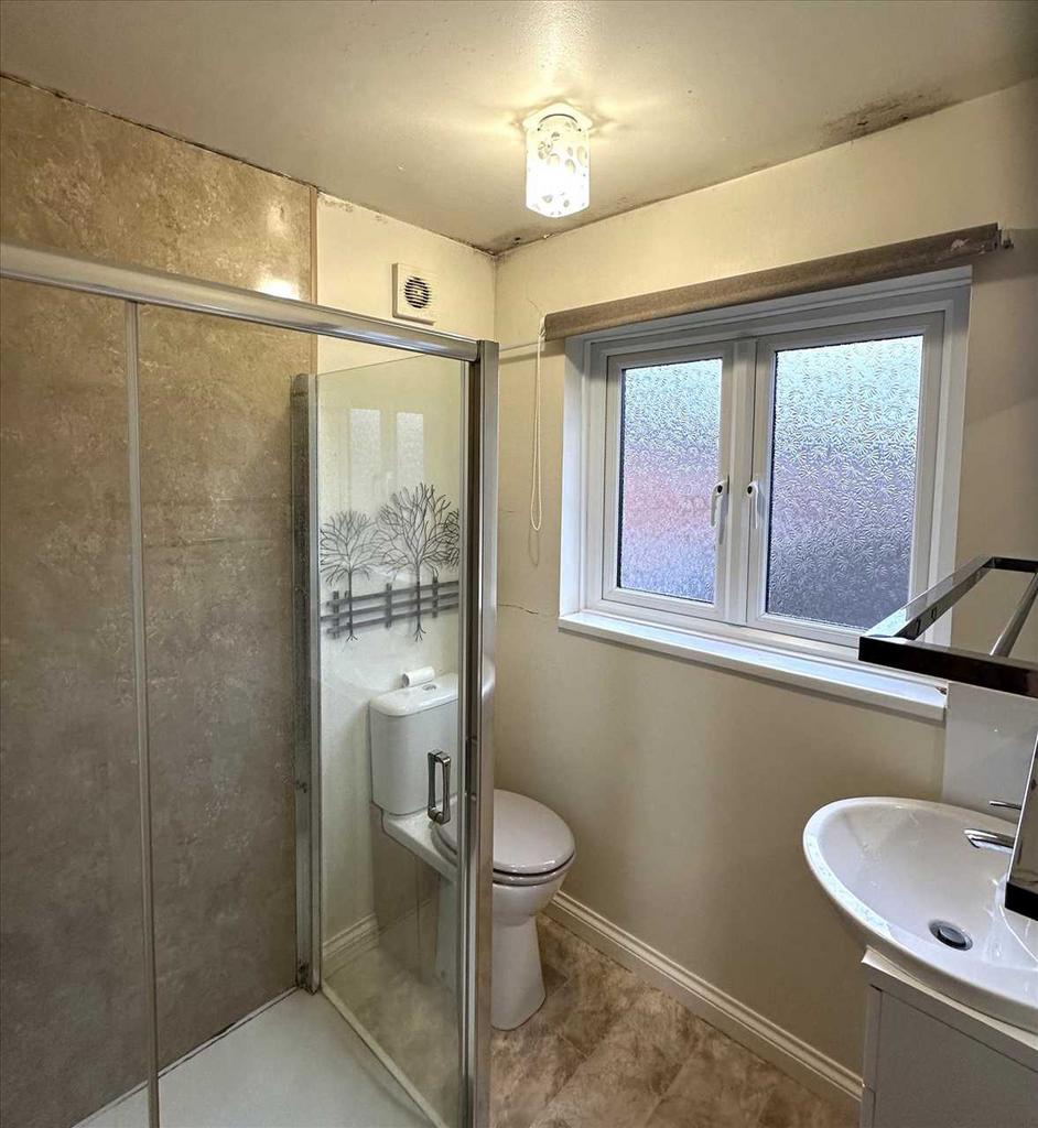 Shower room: