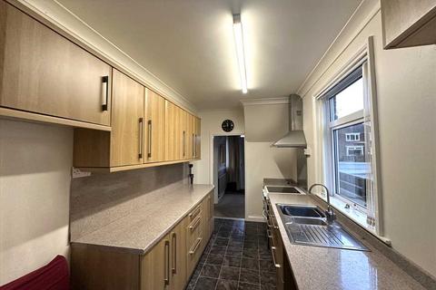 3 bedroom semi-detached house for sale, Scunthorpe DN16