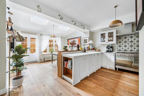 3 bedroom terraced house for sale, Salisbury Road, Northfields