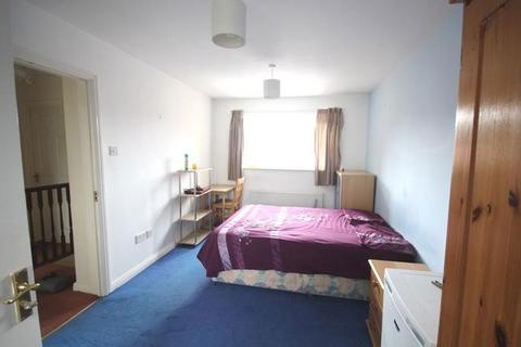 1 bedroom in a house share to rent, En-suite Double Room Parc-Y-LLyn, Aber