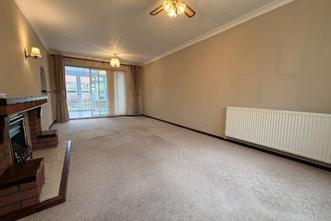 2 bedroom terraced house to rent, Long Acre, Basildon, Essex, SS14