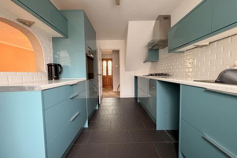 2 bedroom terraced house to rent, Long Acre, Basildon, Essex, SS14