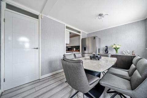 3 bedroom terraced house for sale, Bushfield Drive, Surrey RH1
