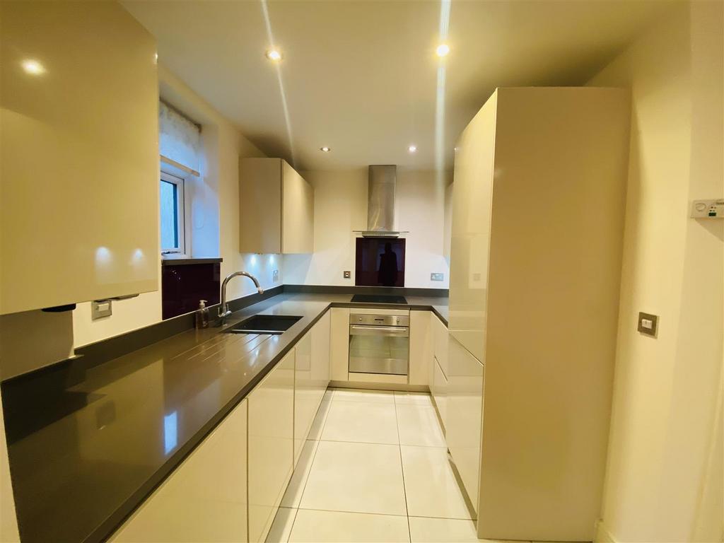 Kitchen: