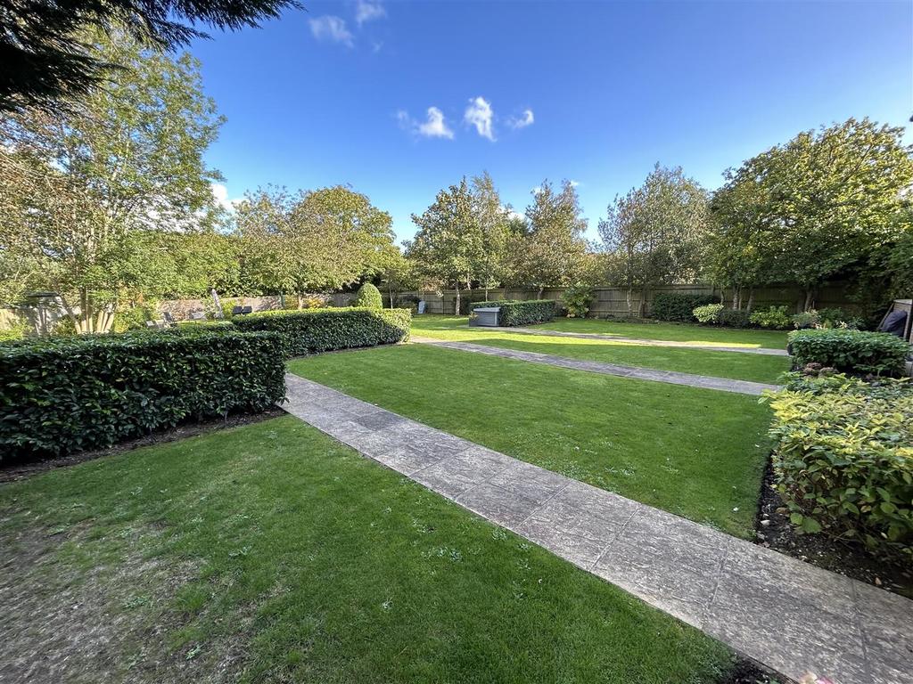 Communal Garden: