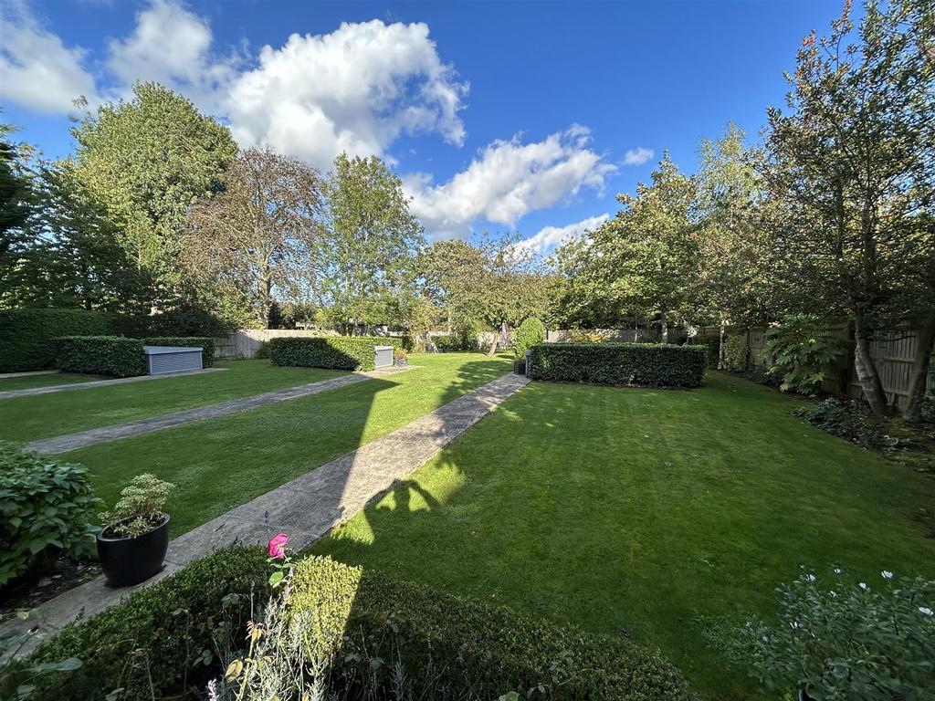 Communal Garden: