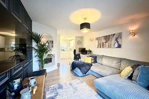1 bedroom flat for sale, Crouch Street, Basildon SS15