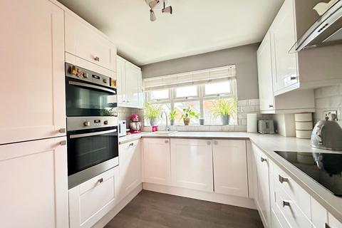 1 bedroom flat for sale, Crouch Street, Basildon SS15