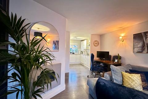 1 bedroom flat for sale, Crouch Street, Basildon SS15