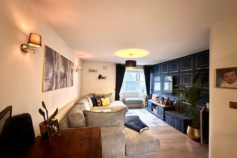 1 bedroom flat for sale, Crouch Street, Basildon SS15