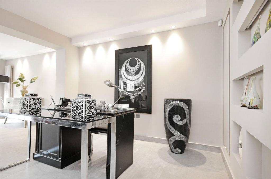 Court-close-st-johns-wood-nw8