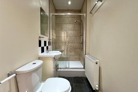 3 bedroom apartment to rent, Tosson Terrace, Heaton