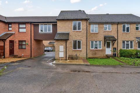 3 bedroom terraced house for sale, Sweet Briar Drive, Calcot, Reading