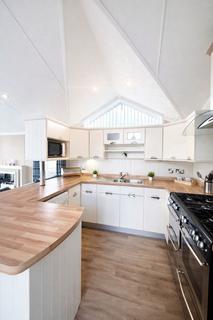 2 bedroom lodge for sale, Ilfracombe Devon
