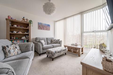 2 bedroom flat for sale, Yarmouth Way, Great Yarmouth