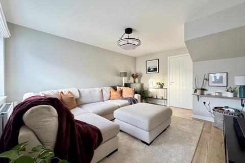 3 bedroom semi-detached house for sale, Maguire Close, Grove, OX12