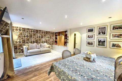 4 bedroom detached house for sale, Goldfinch Road, Uppingham, Oakham