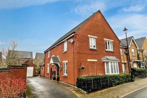 4 bedroom detached house for sale, Goldfinch Road, Uppingham, Oakham