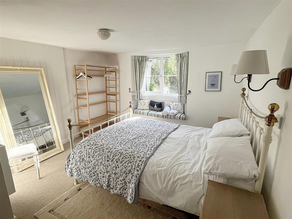 Bedroom 2.jpg