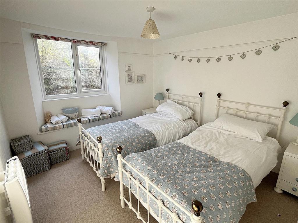 Bedroom 3.jpg