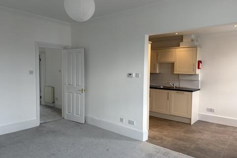 2 bedroom flat to rent, Upper Grosvenor Road, Tunbridge Wells