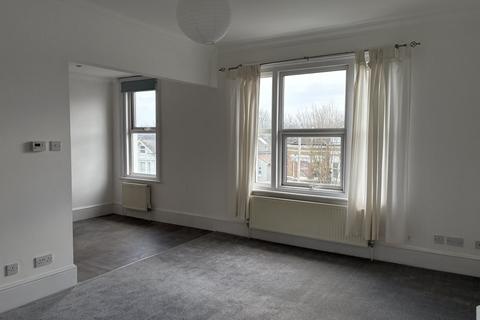 2 bedroom flat to rent, Upper Grosvenor Road, Tunbridge Wells