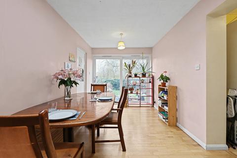 4 bedroom detached house for sale, Chipperfield Park Road, Bloxham OX15