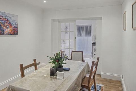 3 bedroom terraced house for sale, Barmouth Avenue, Greenford UB6