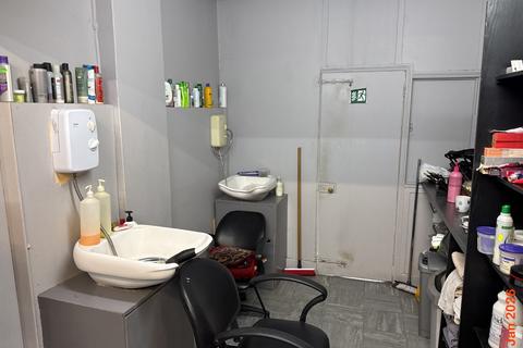 Retail property (high street) to rent, 371 Rayners Ln Pinner HA5 5EN