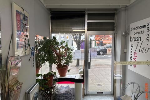 Retail property (high street) to rent, 371 Rayners Ln Pinner HA5 5EN