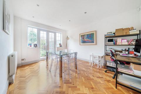 4 bedroom semi-detached house to rent, Reddings Avenue, Bushey WD23