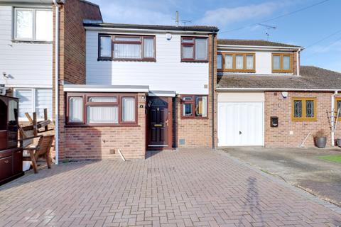 3 bedroom terraced house for sale, Greenacres Close, Rainham RM13