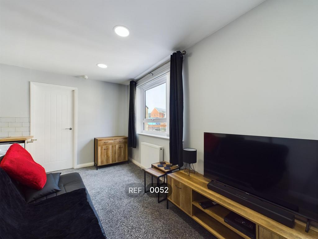 Kitchen &amp; Living area