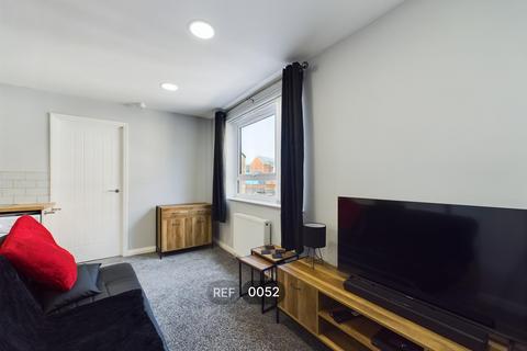 1 bedroom flat to rent, Lawson Court, 198 High Street, Hull, HU1 1HA