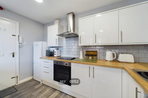 1 bedroom flat to rent, Lawson Court, 198 High Street, Hull, HU1 1HA