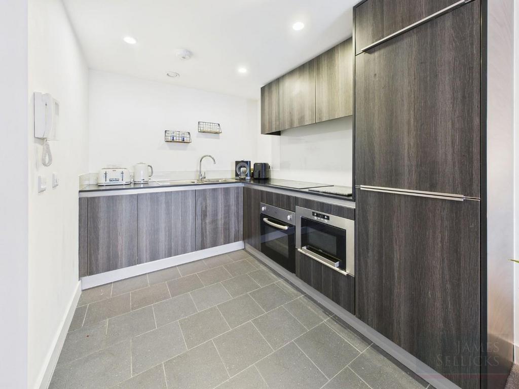 Apartment in Leicester - View 2