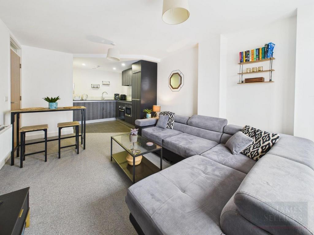 Apartment in Leicester - View 4