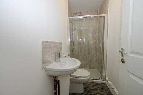 undefined, Liverpool L6