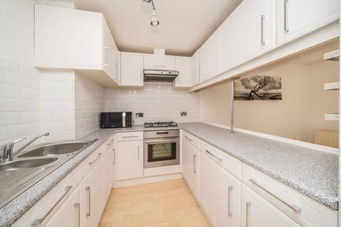 1 bedroom flat for sale, Clarence Street, Kingston Upon Thames KT1