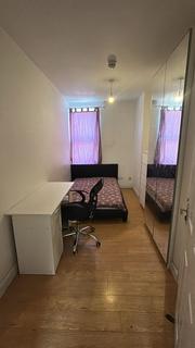1 bedroom in a house share to rent, Colwick Road, Nottingham NG2