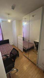1 bedroom in a house share to rent, Colwick Road, Nottingham NG2