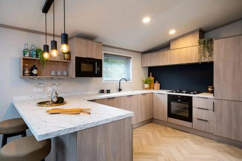 3 bedroom park home for sale, Oakwood Retreat York