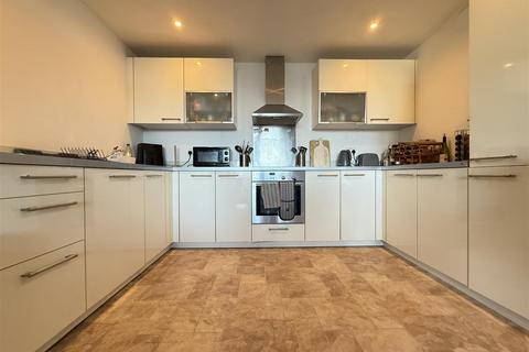 2 bedroom flat for sale, St Georges Island, Block 1, 1 Kelso Place